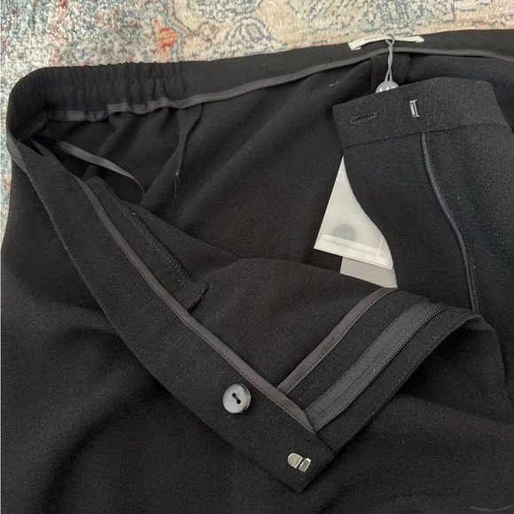 Windsmoor Black Pleated Slacks - Picture 3 of 4